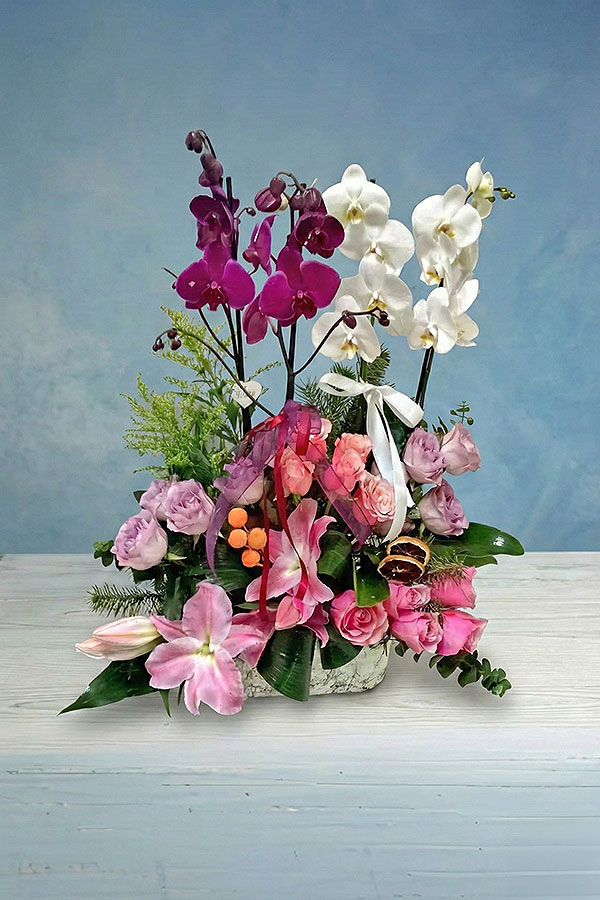Saray Bahçesi Çift Renk Orkide, Gül ve Lilyum Aranjmanı