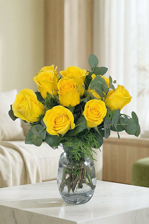 Vazolu Sarı Gül Aranjmanı