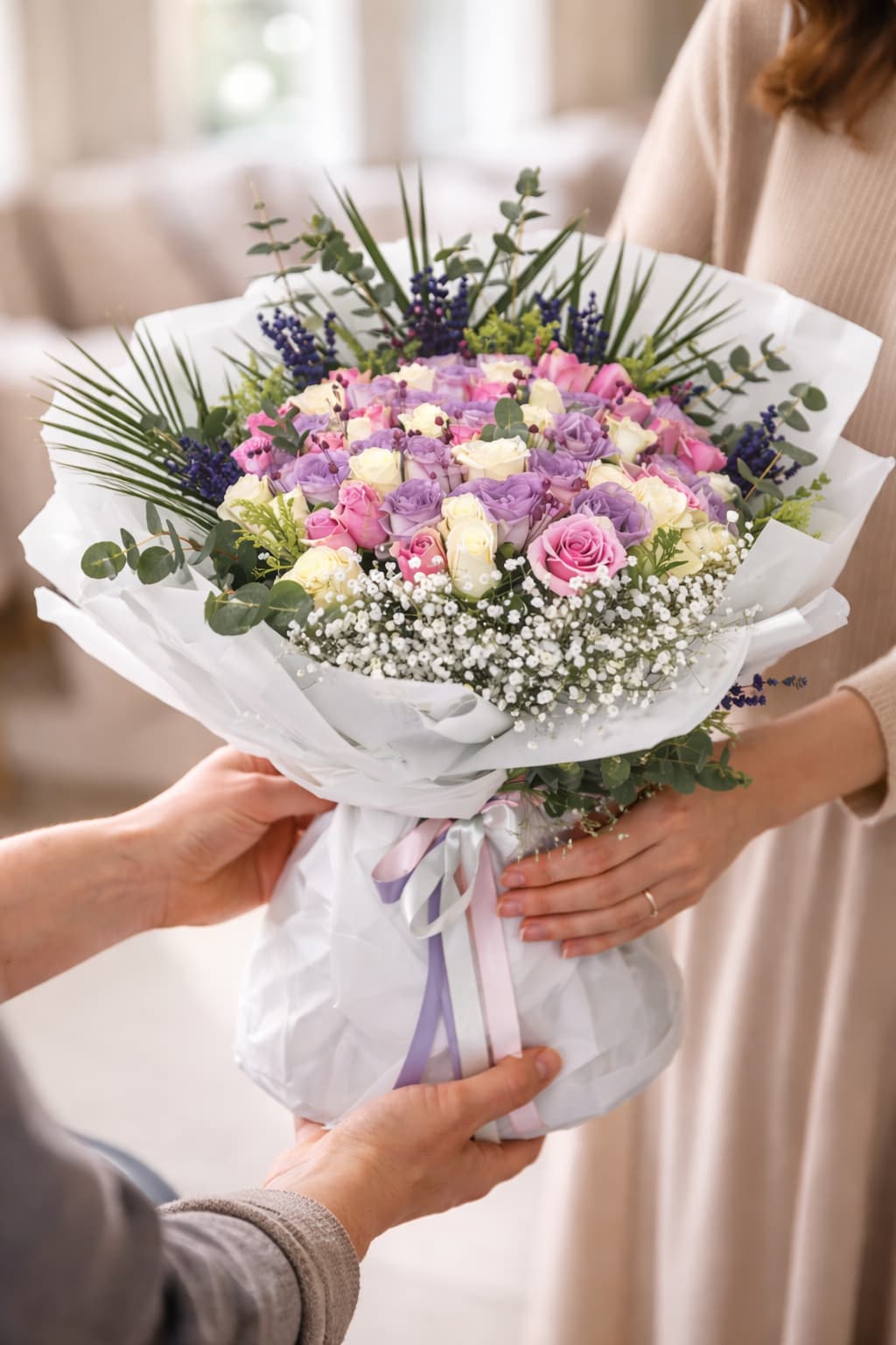 Sonsuz Aşkın Renkleri 71 li Karışık Gül Buketi